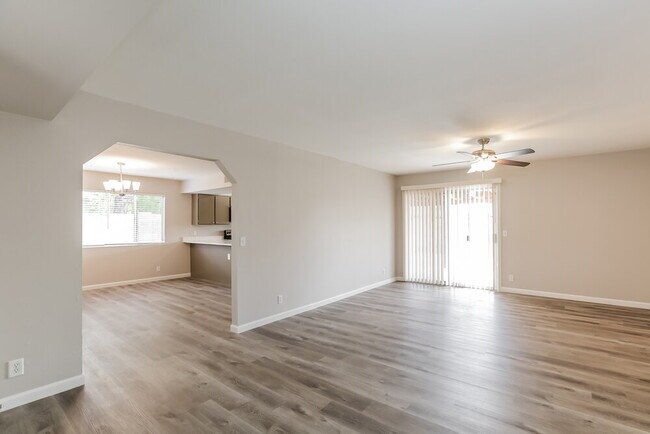 Foto del edificio - 307 W Nopal Pl