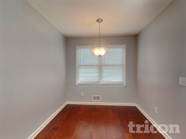 Foto del edificio - 244 Chastain Way