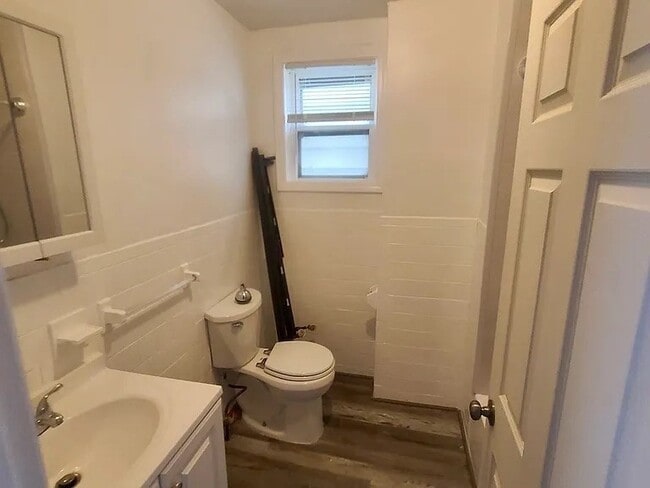 Building Photo - 95 Flint St