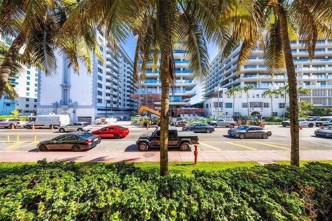 Foto del edificio - 9172 Collins Ave