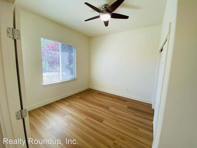 Foto del edificio - 4 br, 3 bath House - 1697 Stone Canyon Dr