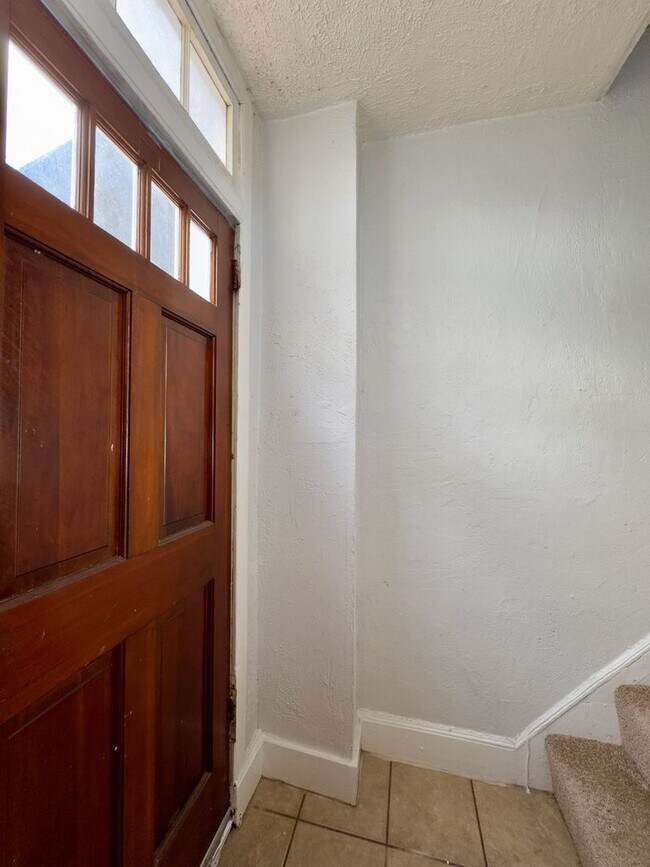 Foto del edificio - $500 OFF 1ST MONTH-3Bed/2Bath Townhome in Historic Ridgley Delight!