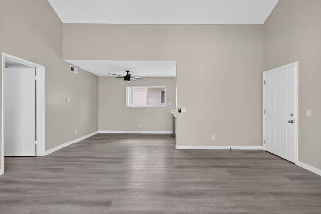 Foto del edificio - 8101 Larson Ave