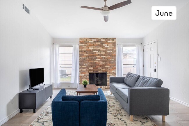 ROOM ONLY in 3-bed/2.0-bath Home - 4