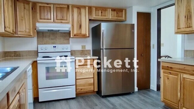 Building Photo - 4 Bedroom House in Central Kitsap