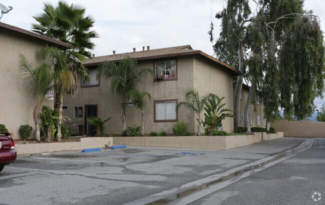 Building Photo - Villa Paseo