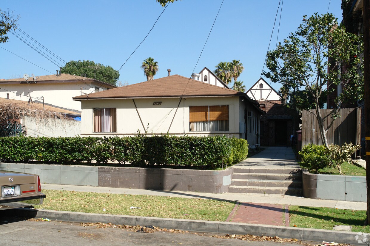 Building Photo - 1240 Mariposa St