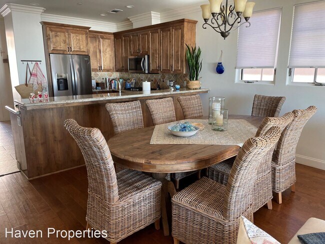 Building Photo - 4 br, 3.5 bath House - 2071 Costa Del Sol