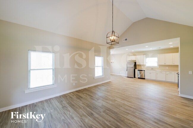 Building Photo - 254 Lakewood Ln