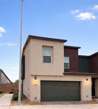 Building Photo - 6086 Lily Gdn St