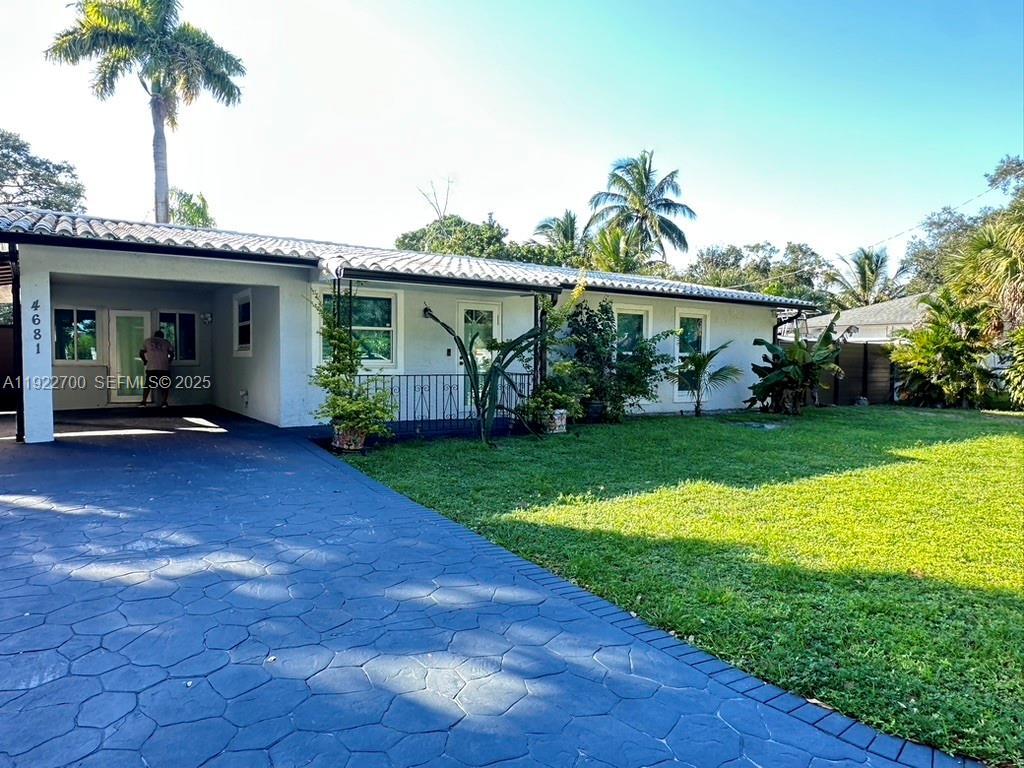 Foto principal - 4681 SW 26th Terrace