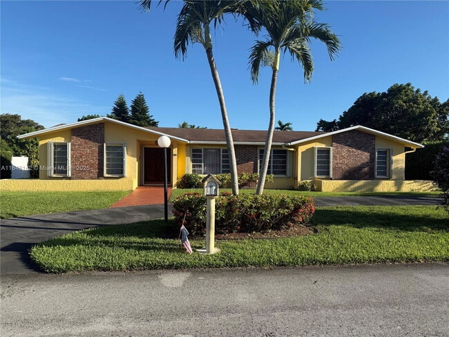 Foto del edificio - 9824 SW 123rd Terrace