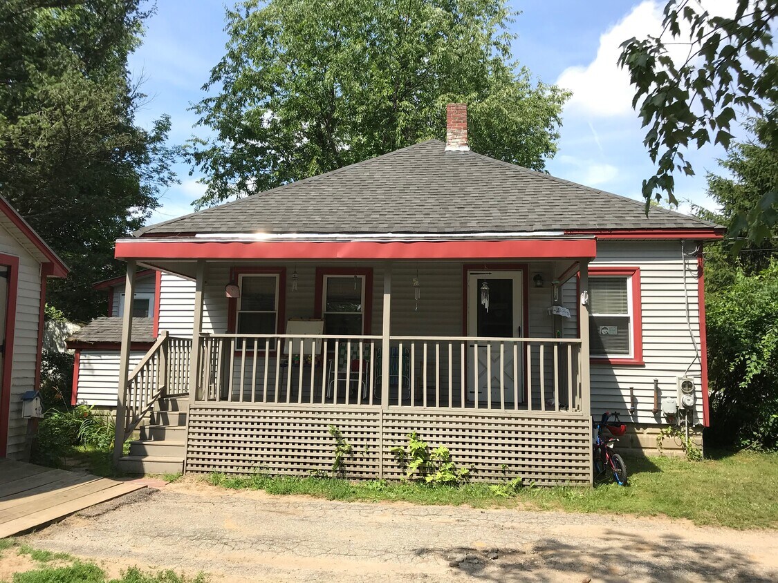 5 Grove St, Keene, NH 03431 House Rental in Keene, NH
