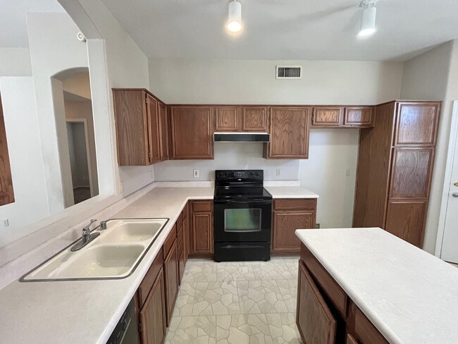 Foto del edificio - 7439 W Crest Ln