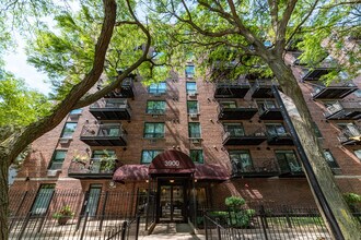 Building Photo - 3900 N Pine Grove Ave
