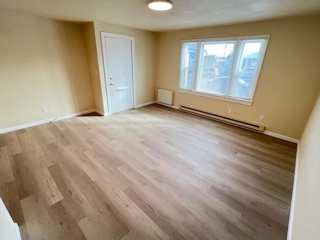 Building Photo - 522 Orondo Ave