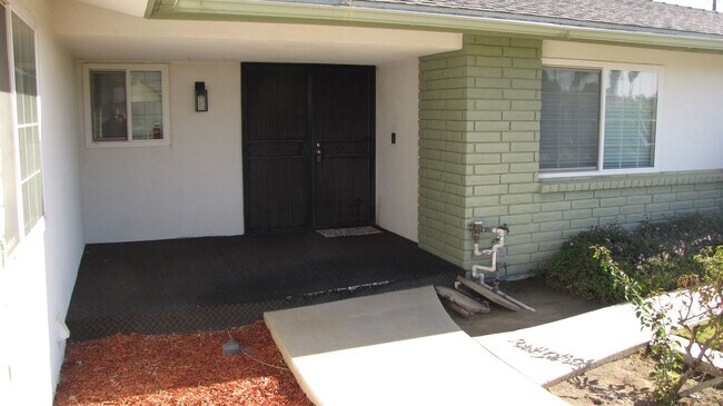 Building Photo - NOR 3 bedroom 2 bath