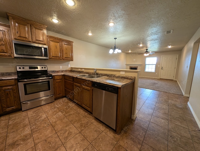 Building Photo - 125 Gayland Dr