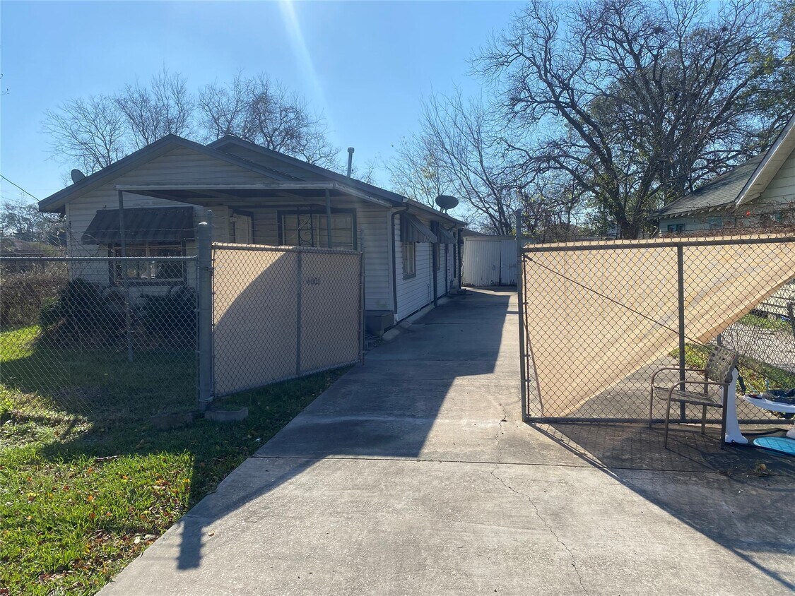Foto principal - 4008 Elmwood St