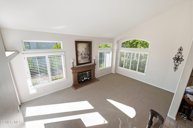 Building Photo - 2670 Grandoaks Dr