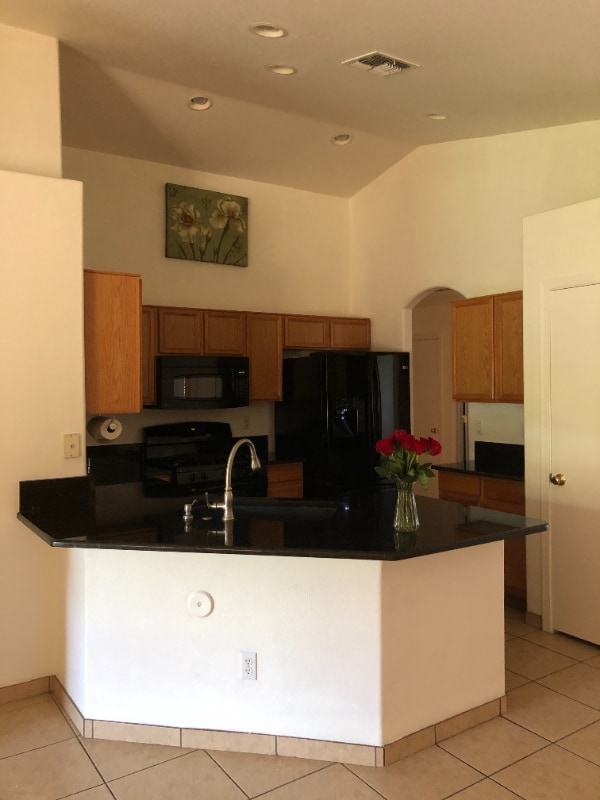 Building Photo - 8211 W Behrend Dr