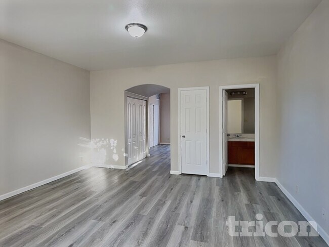 Foto del edificio - 9665 Meadowstar Dr
