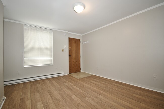 Building Photo - 1502 Forsythe St