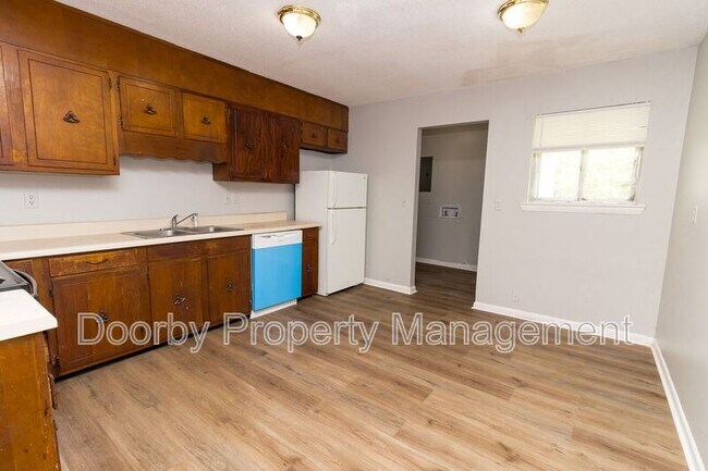 Foto del edificio - 5033 Cameron Ln