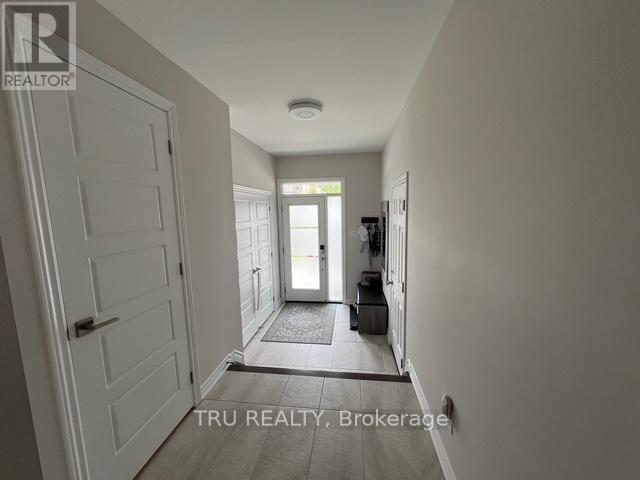 Building Photo - 614 Parade Dr