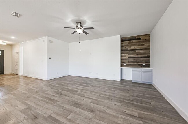 Foto del edificio - 16823 Seminole Ridge Dr