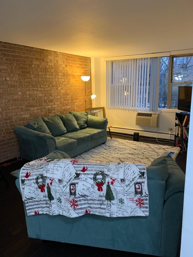 Foto del edificio - 2250 N Lincoln Ave