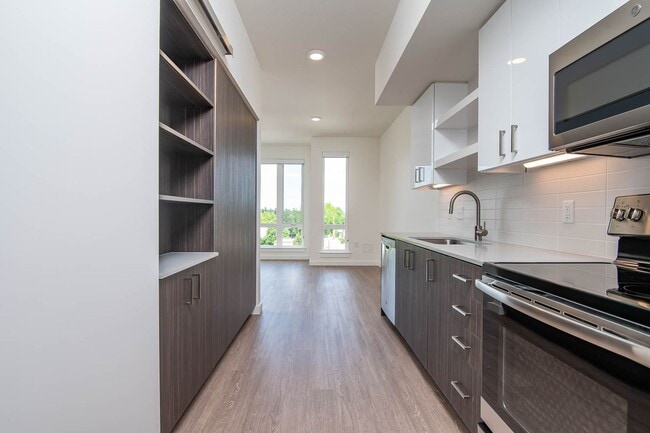 Interior Photo - Axletree