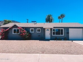 Building Photo - 11607 N 21st Ave