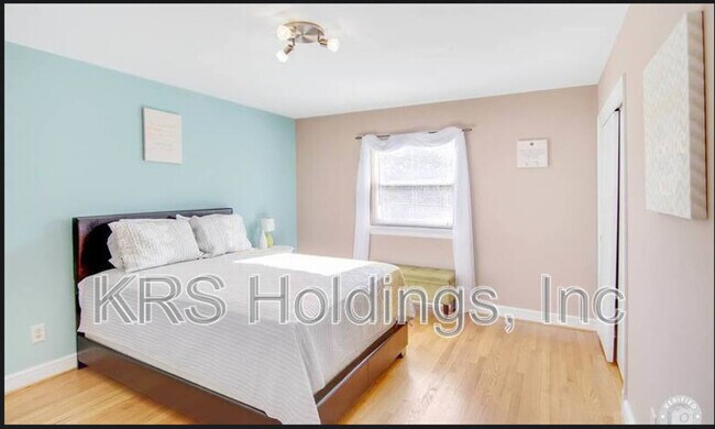 Foto del edificio - 5238 Goolsby Ct