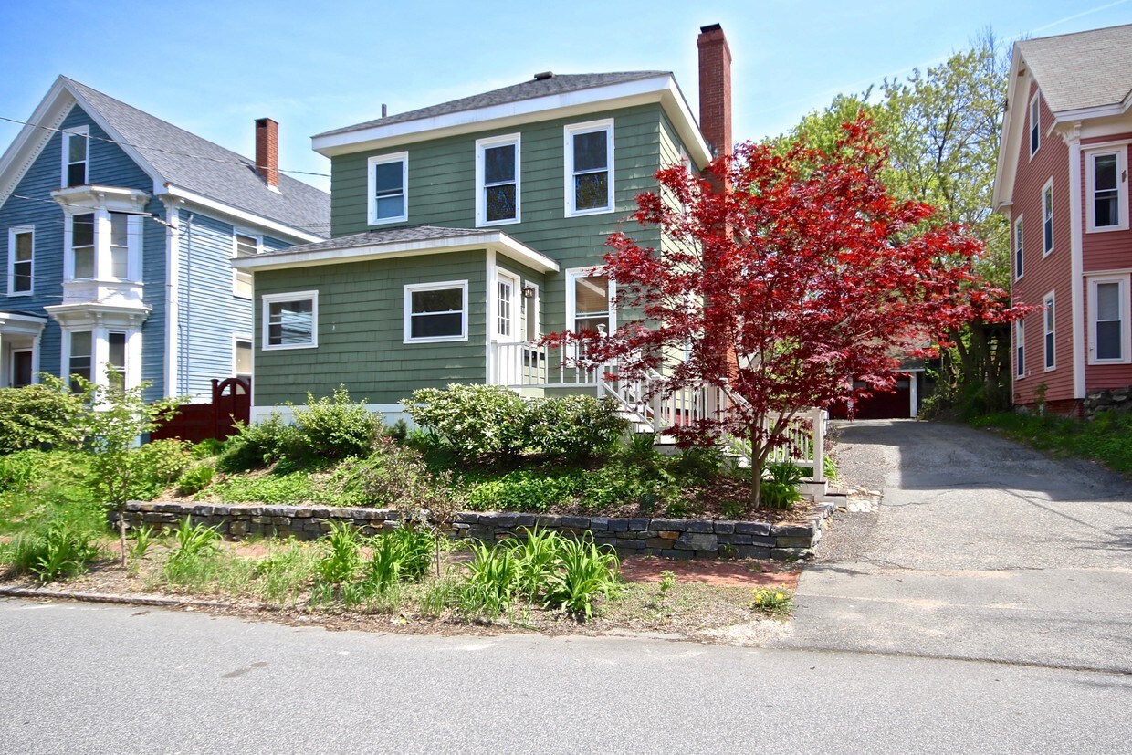 52 Fessenden St, Portland, ME 04103 Apartments in Portland, ME