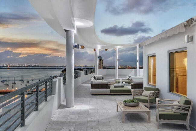 Foto del edificio - 1445 16th St
