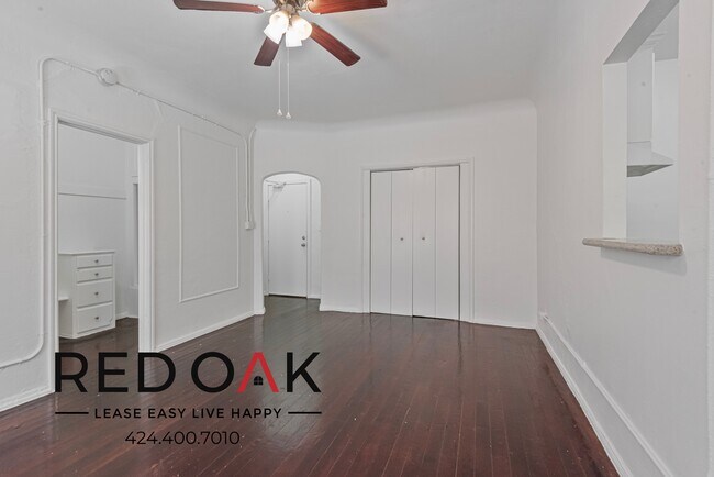 Foto del edificio - ~1 Month FREE~ Incredible Studio with Load...