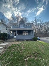 Building Photo - 1603 Manette Pl