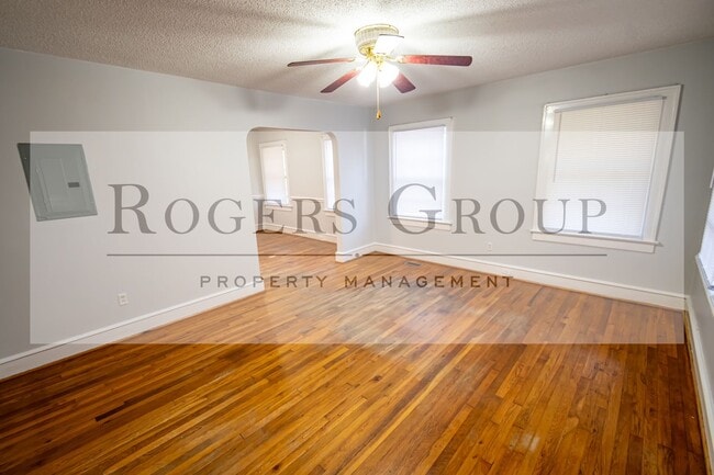 Foto del edificio - 1443 Perry Ave