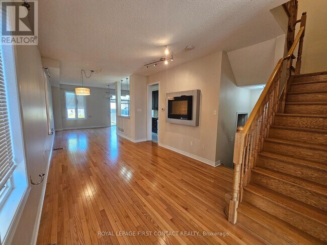 Building Photo - 4692 Centretown Way