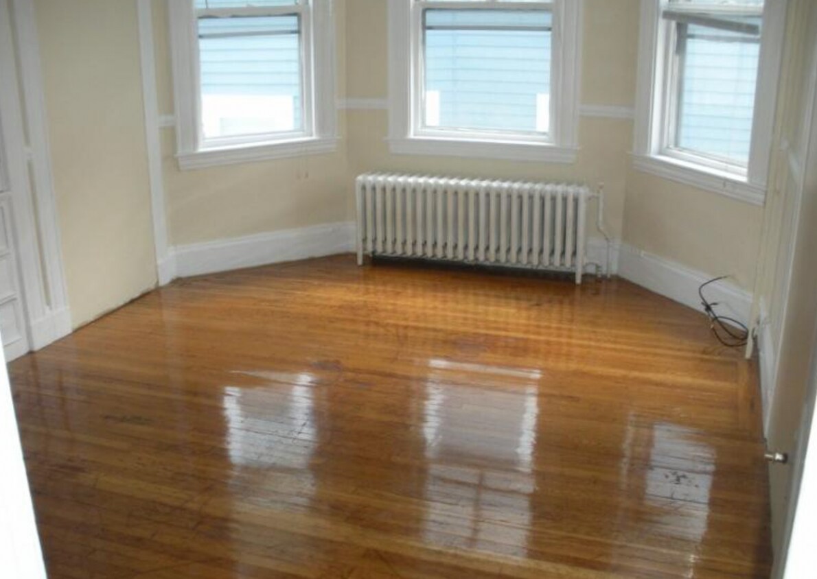 16 Dighton St Unit 2, Boston, MA 02135 Condo for Rent in Boston, MA