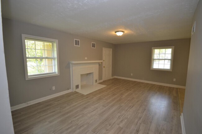 Foto del edificio - 1453 Clermont Ave