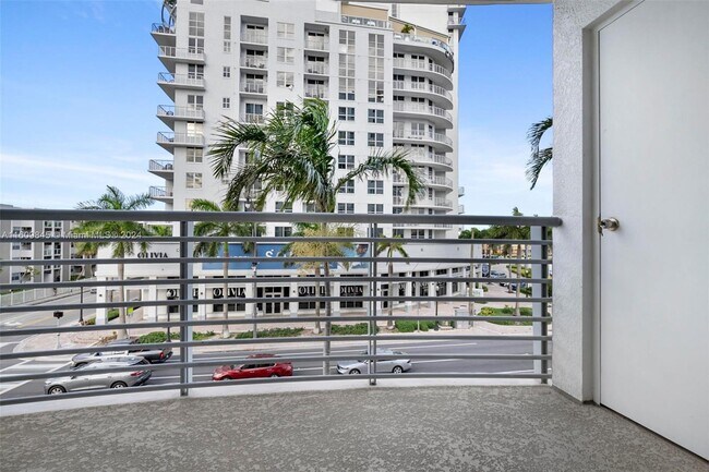 Foto del edificio - 1830 Radius Dr