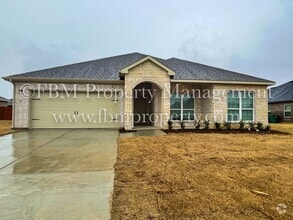 Building Photo - 655 Excelsior Dr