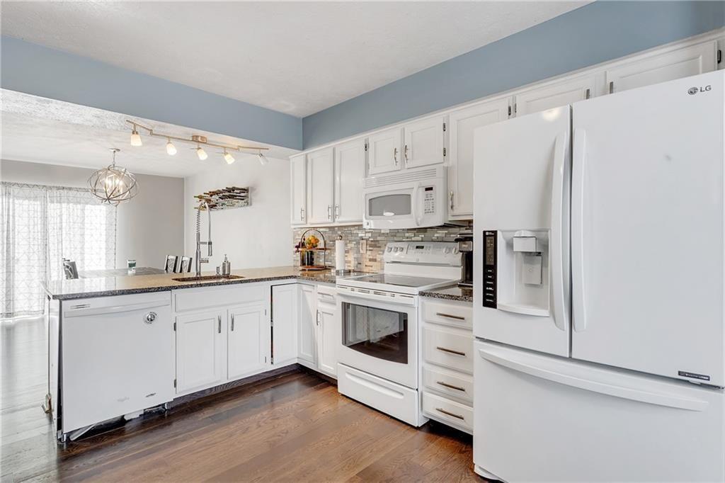 Primary Photo - 609 Carters Grove Dr