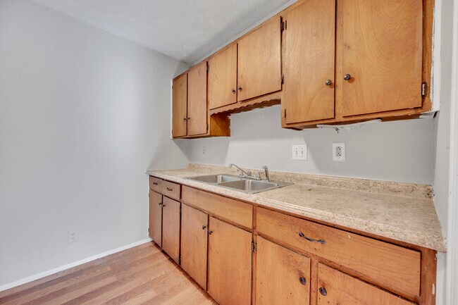 Foto del edificio - 2179 Upper Wetumpka Rd
