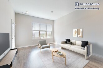 Building Photo - 332 Halstead Ave