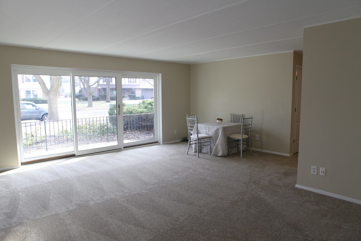 Foto principal - 1125 Royal St George Dr