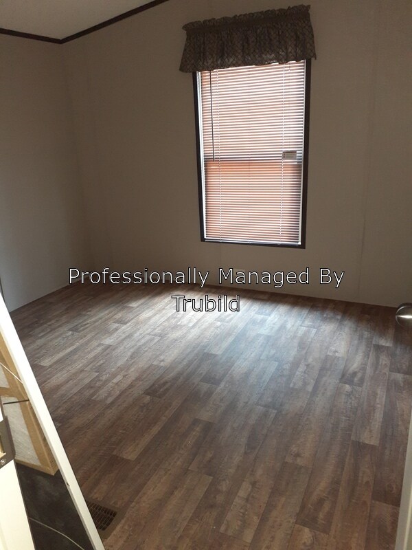 Building Photo - 253 Bent Tree Cir