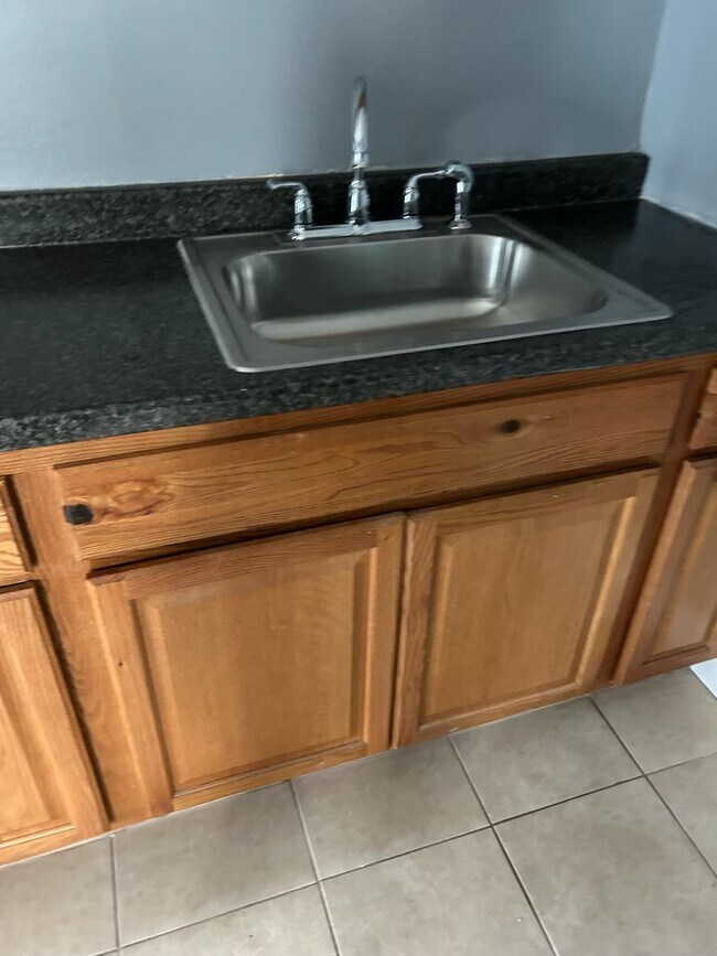 Kitchen - 425 Blue Hill Avenue